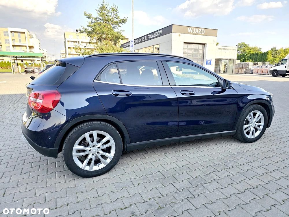 Mercedes-Benz GLA 250 4-Matic - 13