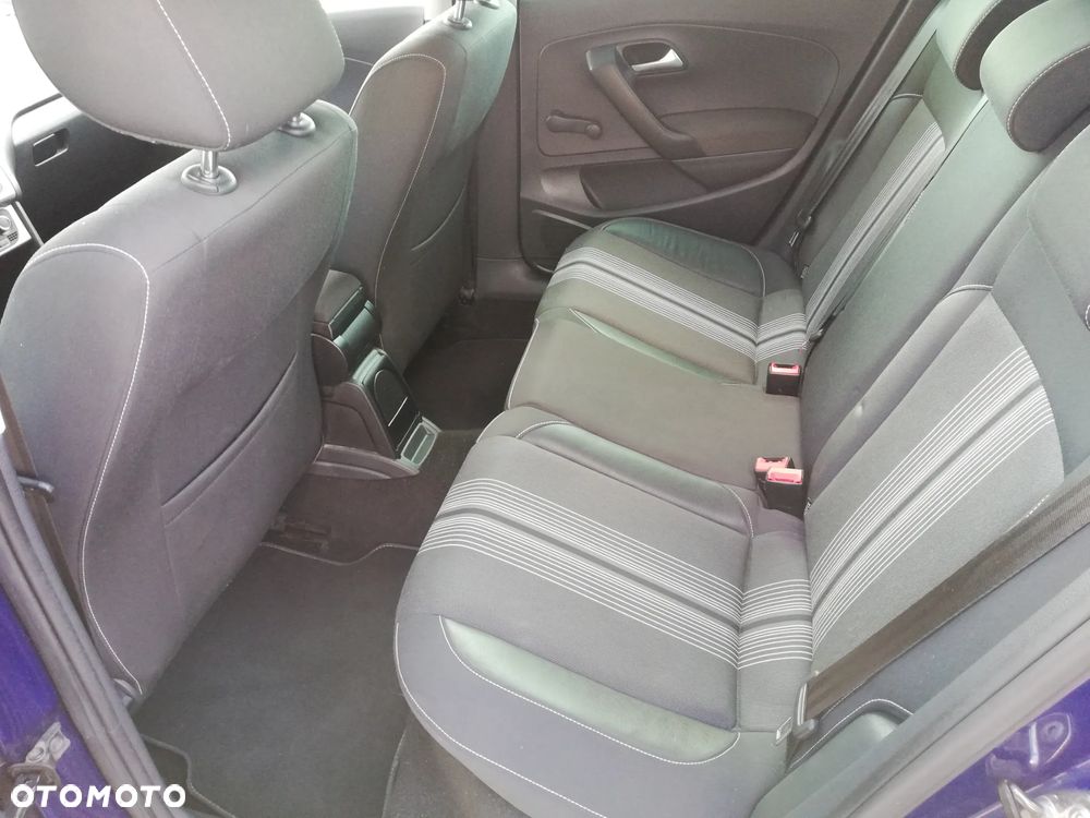 Volkswagen Polo 1.2 TSI MATCH - 11