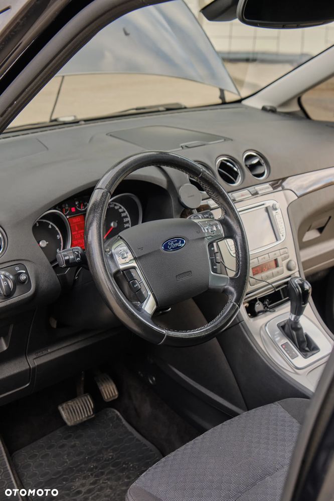 Ford Galaxy - 17