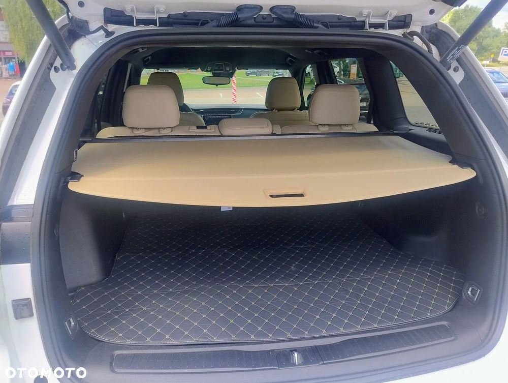 Jeep Grand Cherokee - 12