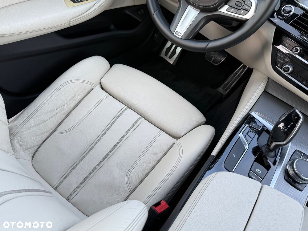 BMW Seria 5 520d M Sport Edition - 25