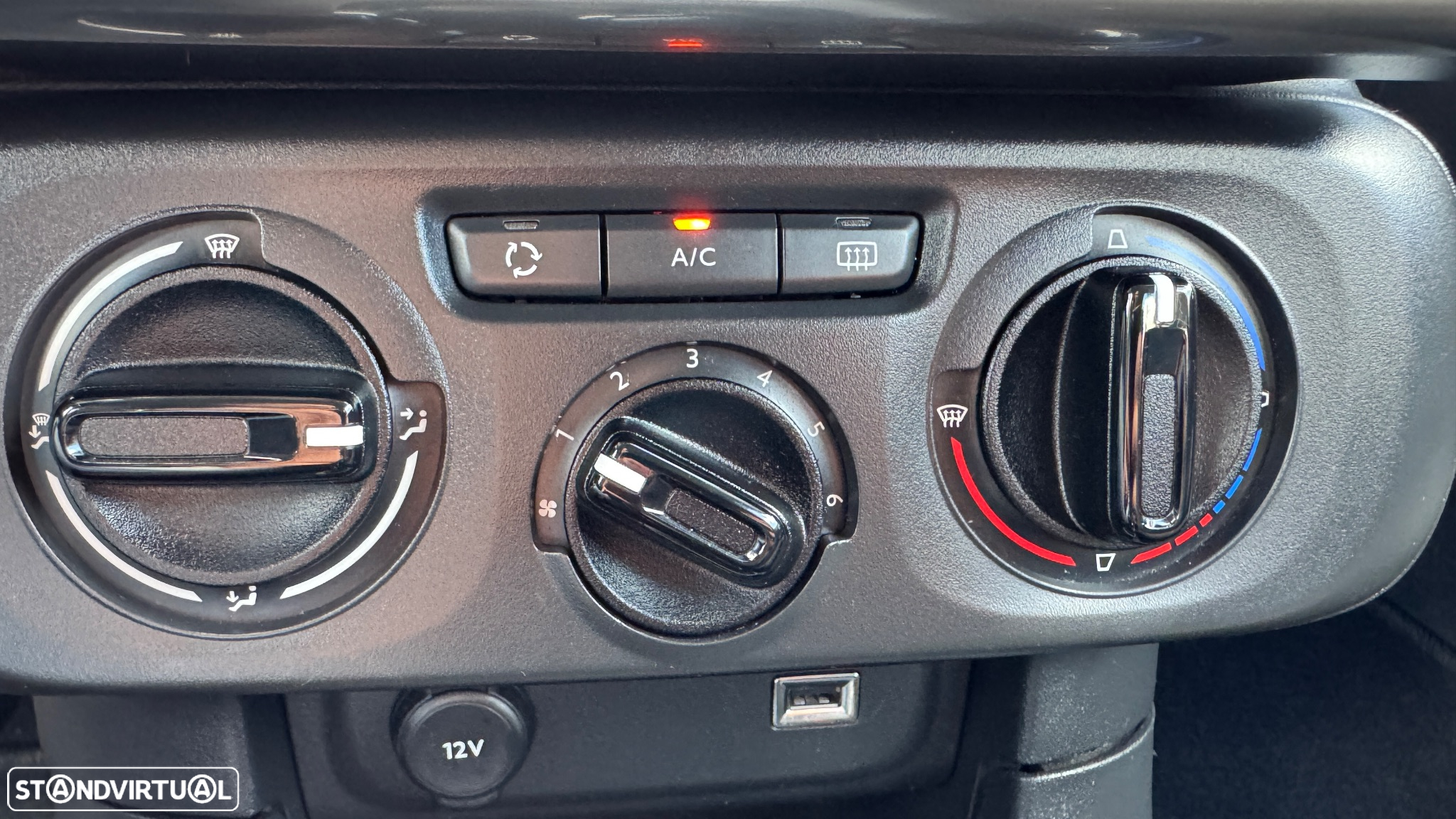Citroën C3 1.2 PureTech Feel - 26