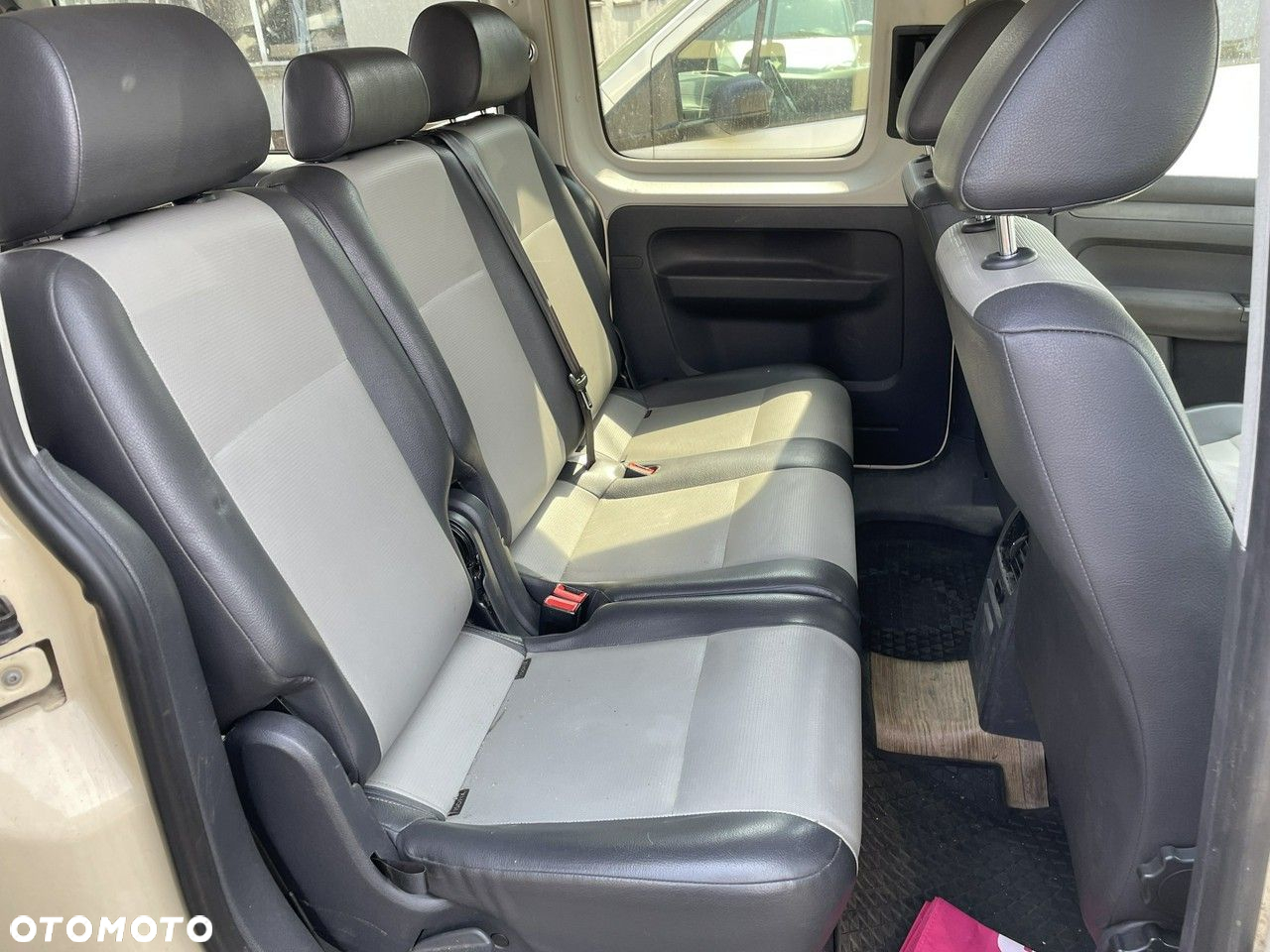 Volkswagen Caddy 2.0 TDI (7-Si.) Edition 30 - 8