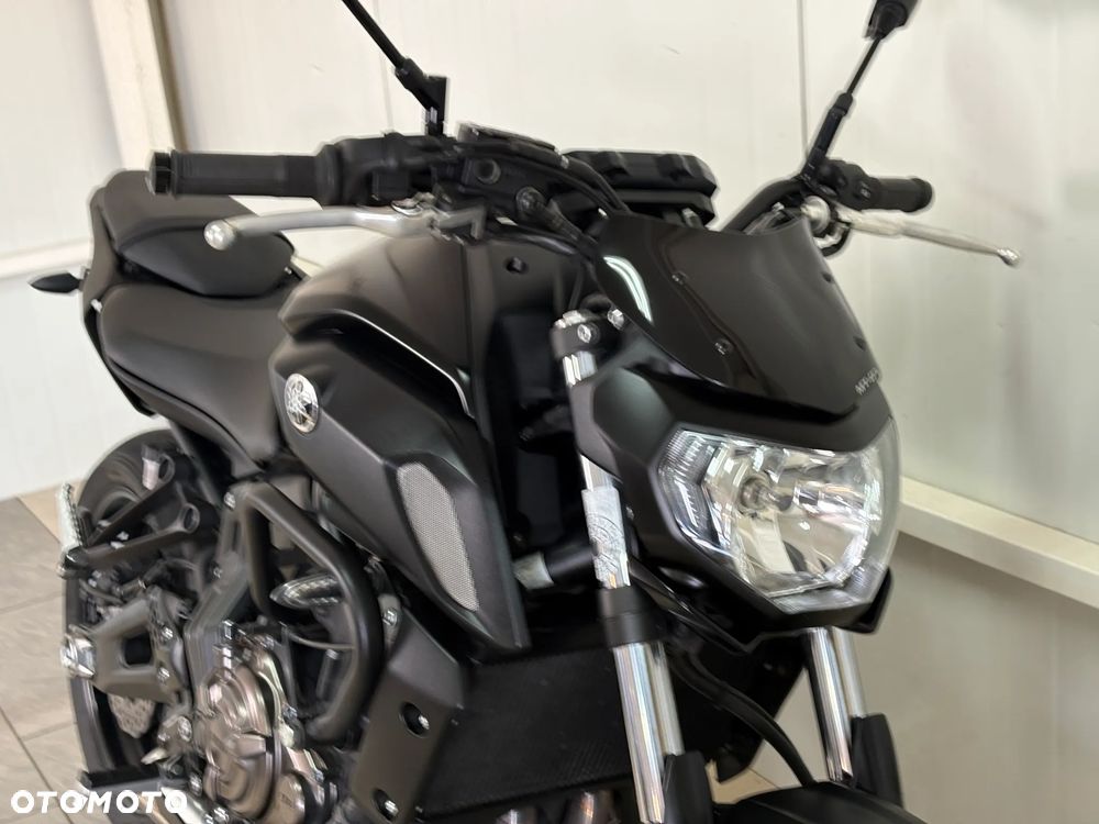 Yamaha MT - 8