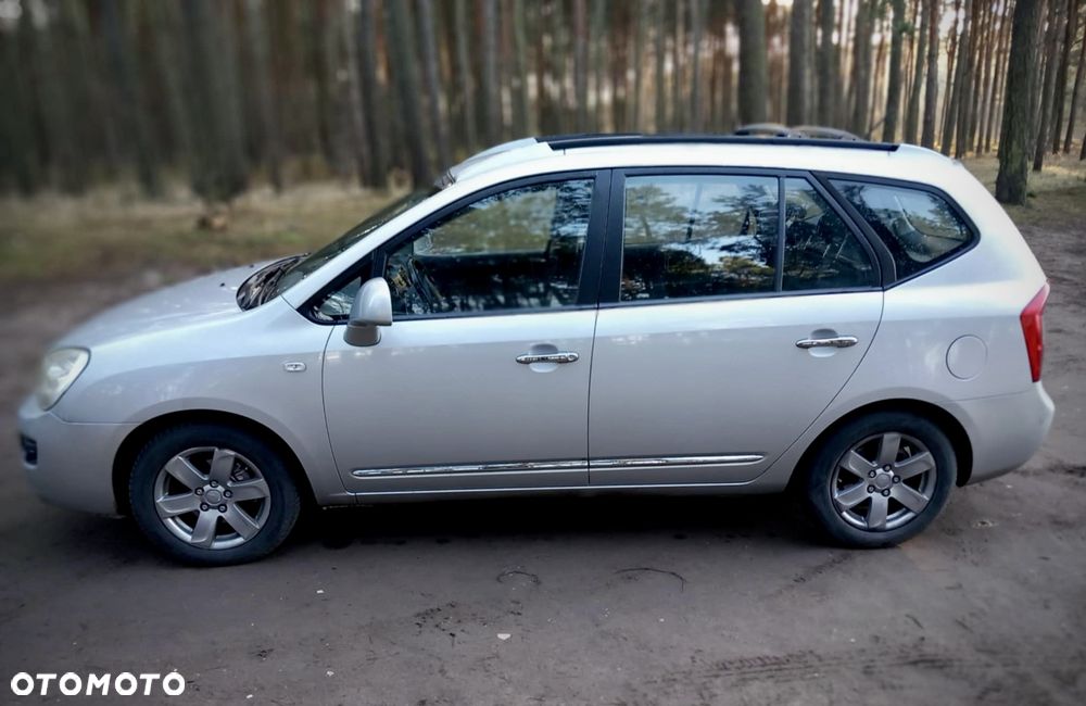 Kia Carens 2.0 CVVT EX - 2