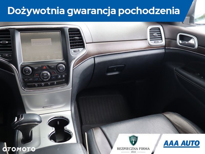 Jeep Grand Cherokee - 10