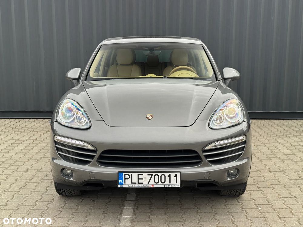 Porsche Cayenne Standard - 3