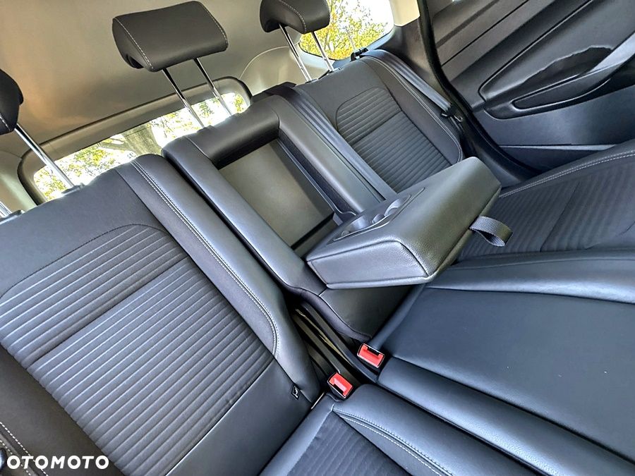 Ford Kuga 1.5 EcoBoost 2x4 Titanium - 25