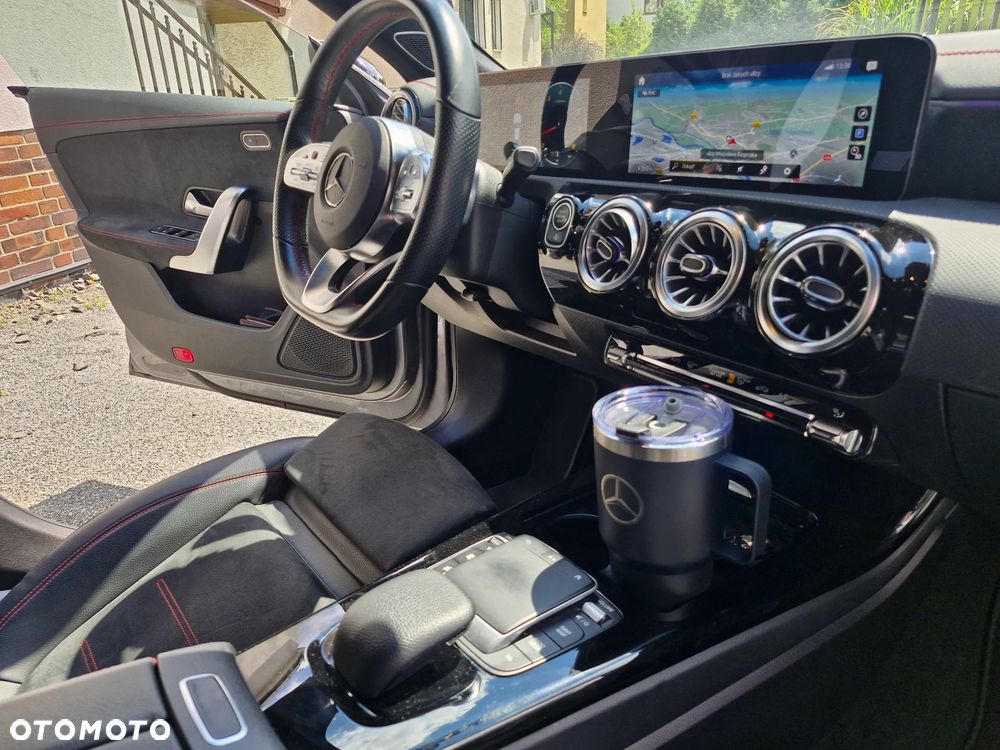 Mercedes-Benz CLA 250 7G-DCT AMG Line - 14