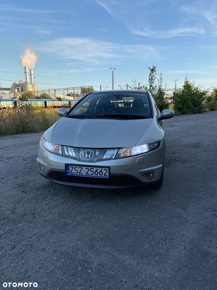 Honda Civic 1.8 Executive - 1