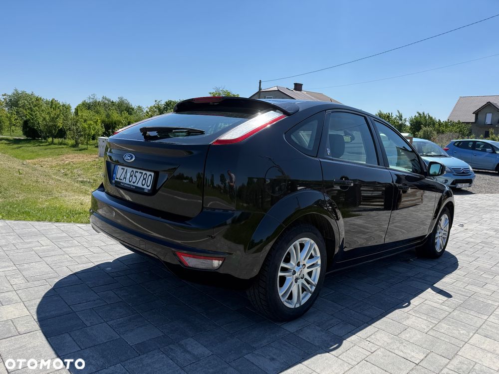 Ford Focus 1.6 16V Ghia - 26