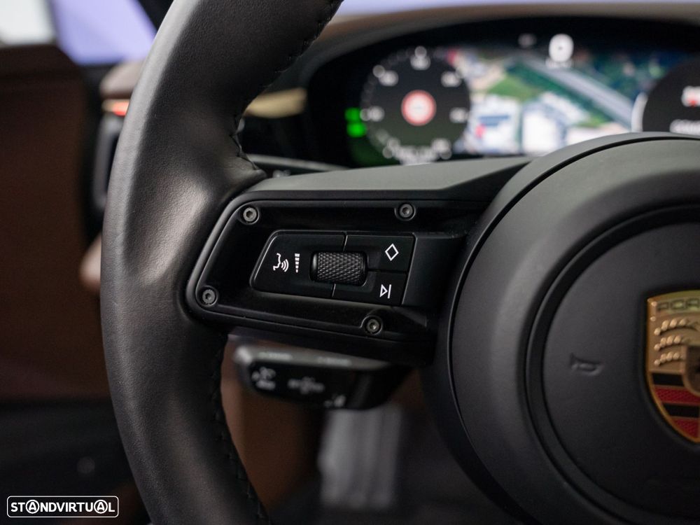 Porsche Macan Electric 4 - 35