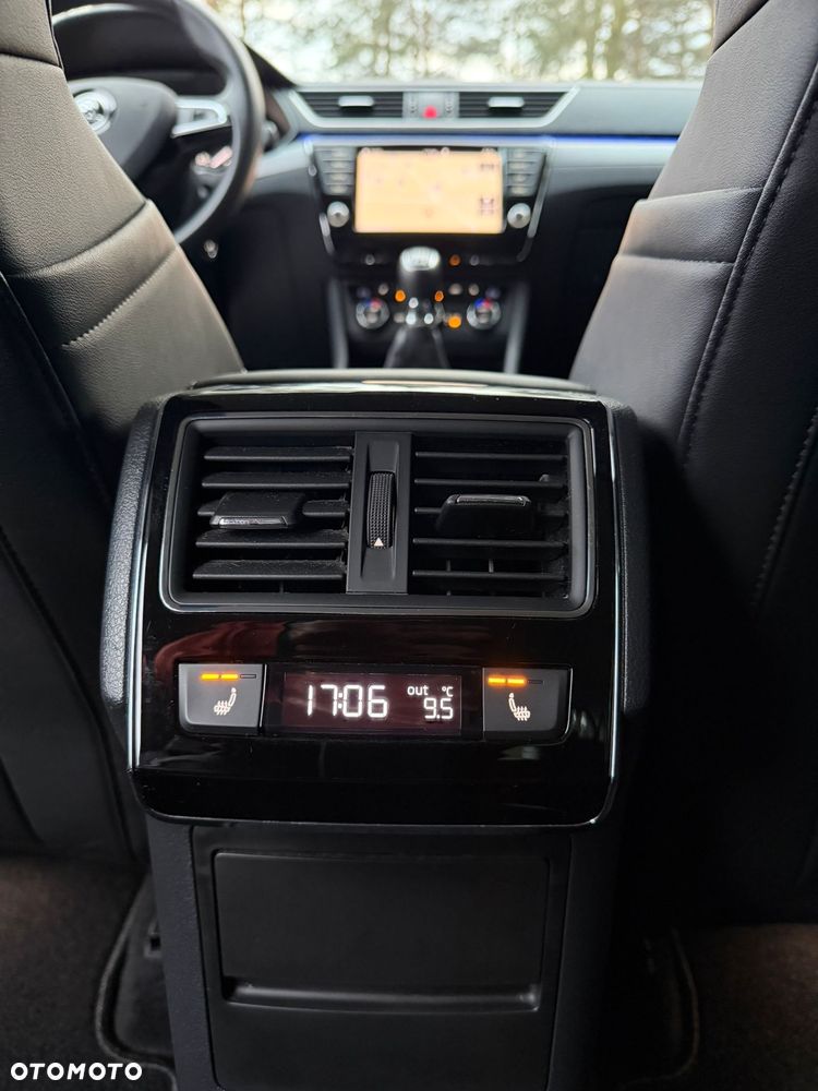 Skoda Superb 1.4 TSI ACT 4x4 SportLine - 23