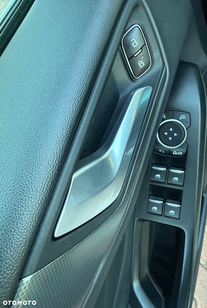 Ford Focus 1.0 EcoBoost Titanium - 12