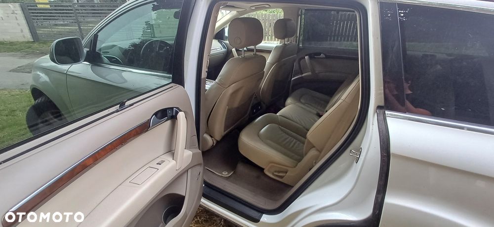 Audi Q7 - 7