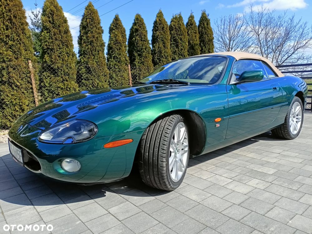 Jaguar XK8 - 1