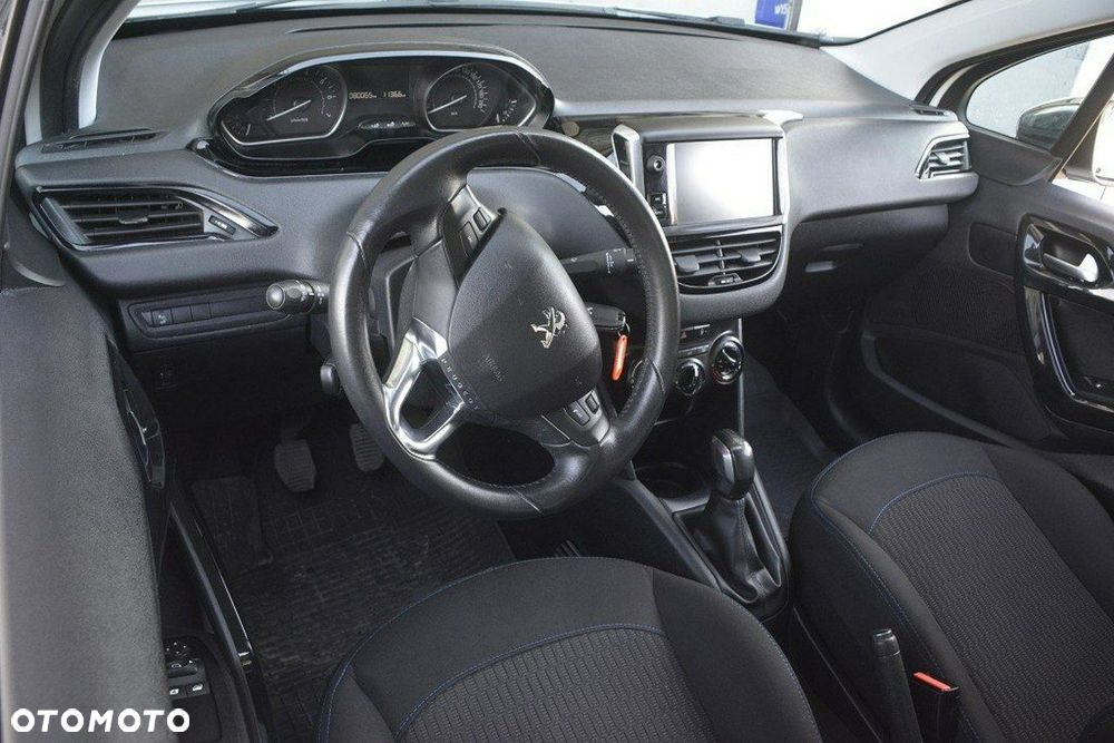 Peugeot 208 82 PureTech Style - 16