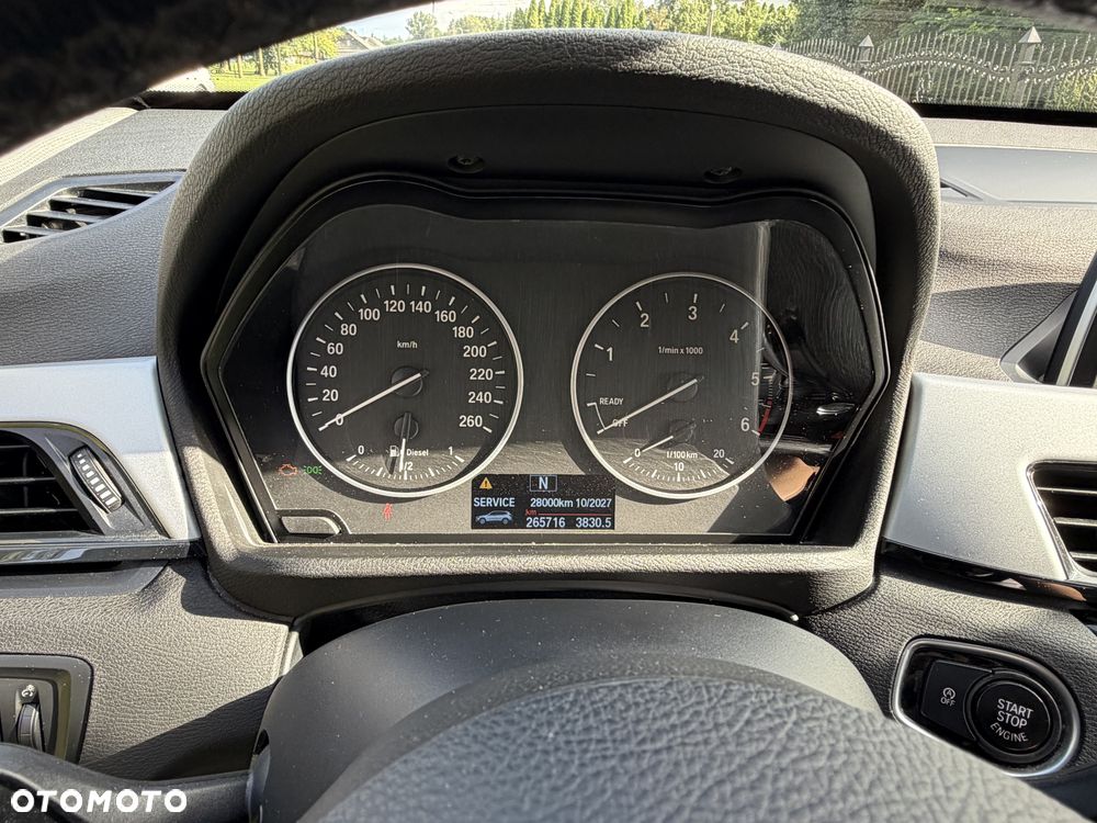 BMW X1 sDrive16d - 14