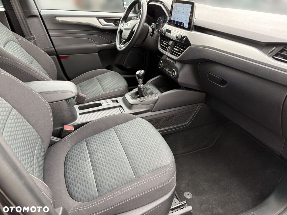 Ford Kuga - 33