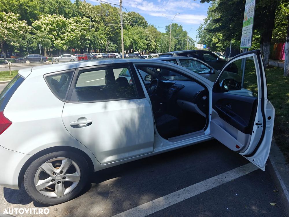 Kia Ceed Cee'd 1.6 DSL Style - 2