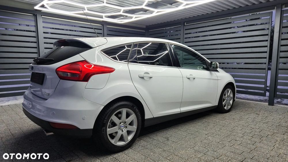 Ford Focus - 10