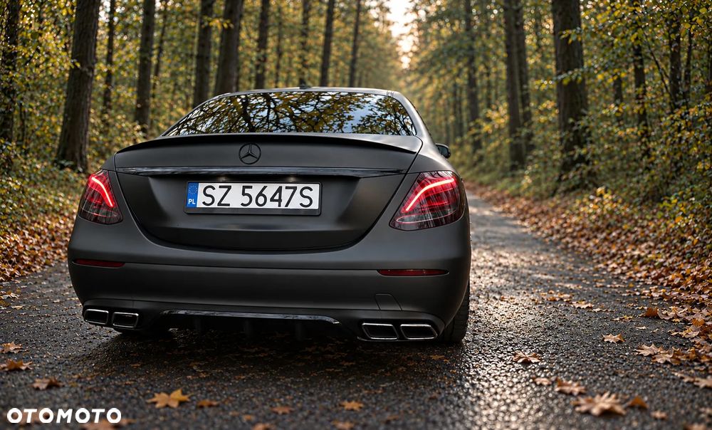Mercedes-Benz Klasa E - 9