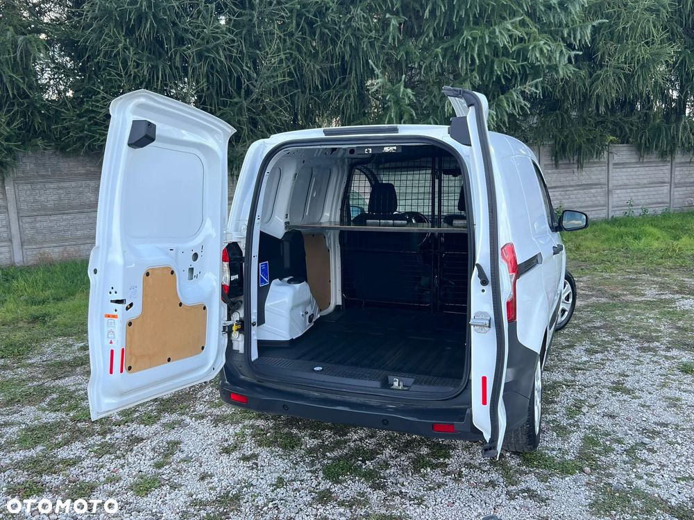Ford Transit Courier - 6