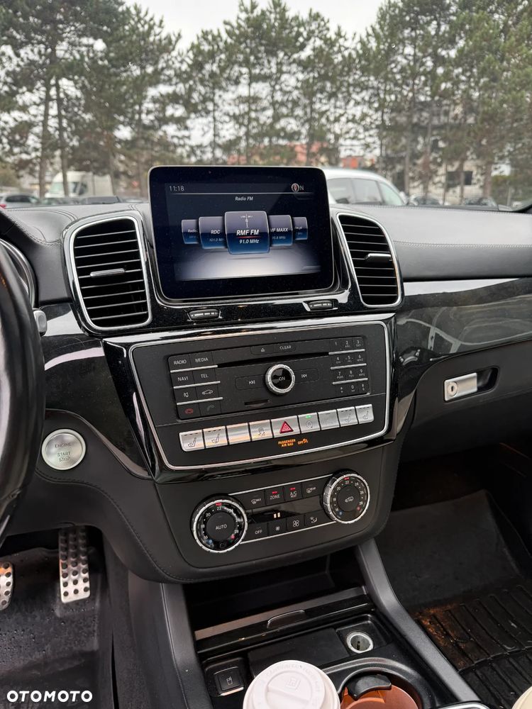 Mercedes-Benz GLS 500 4-Matic - 12