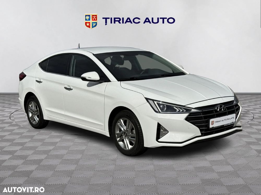Hyundai Elantra - 8