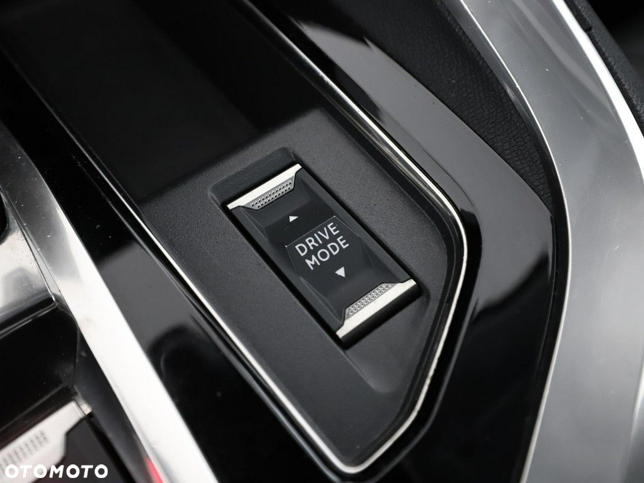 Peugeot 3008 Plug-In Hybrid 225 e-EAT8 Allure Pack - 31