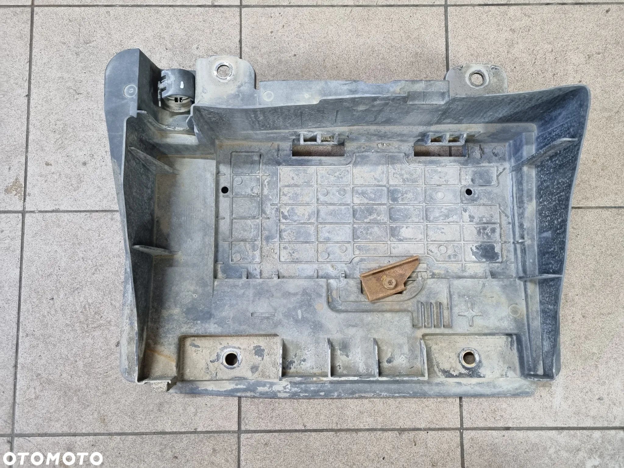 PODSTAWA AKUMULATORA MASTER III MOVANO B  NV400 2.3 10r.+ - 1