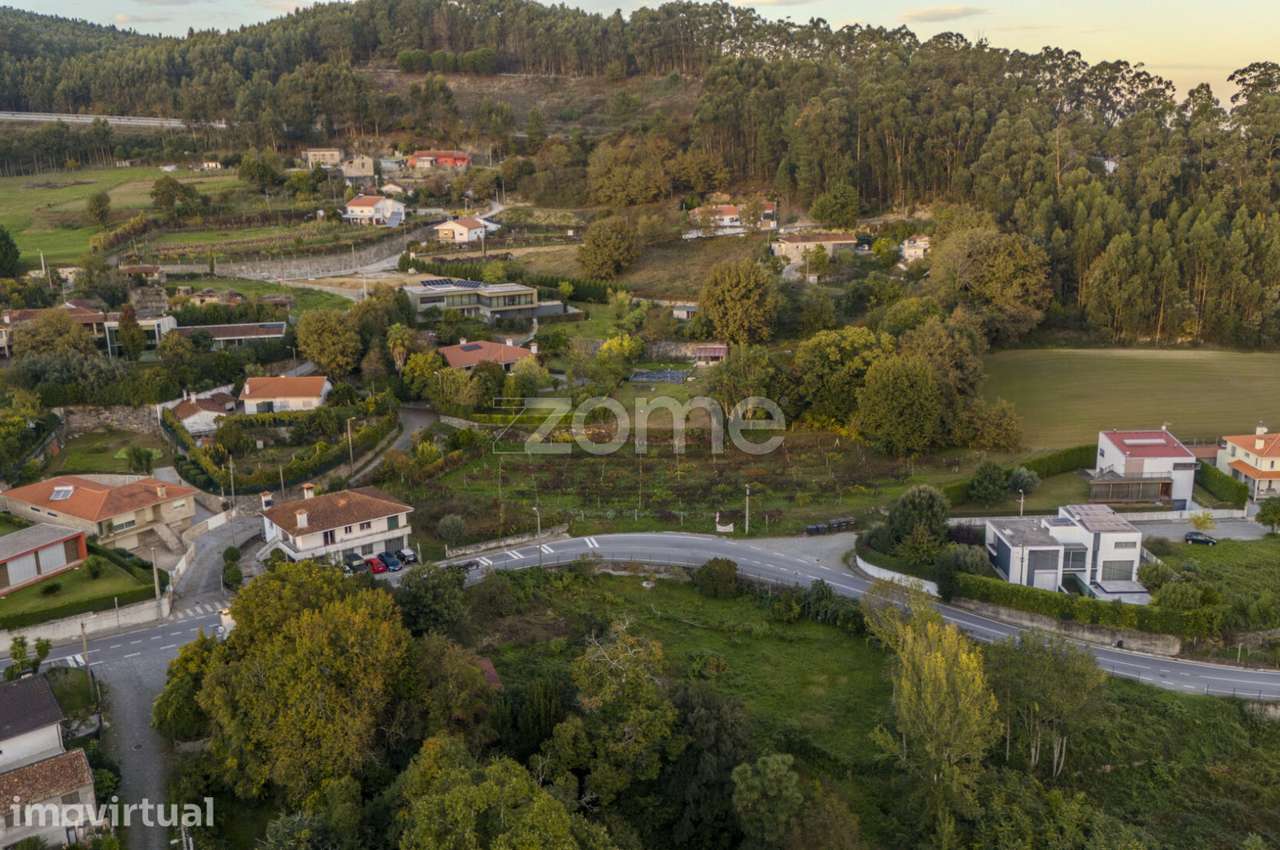 Terreno com 2750m2 em Figueiredo - Guimarães - Grande imagem: 5/16