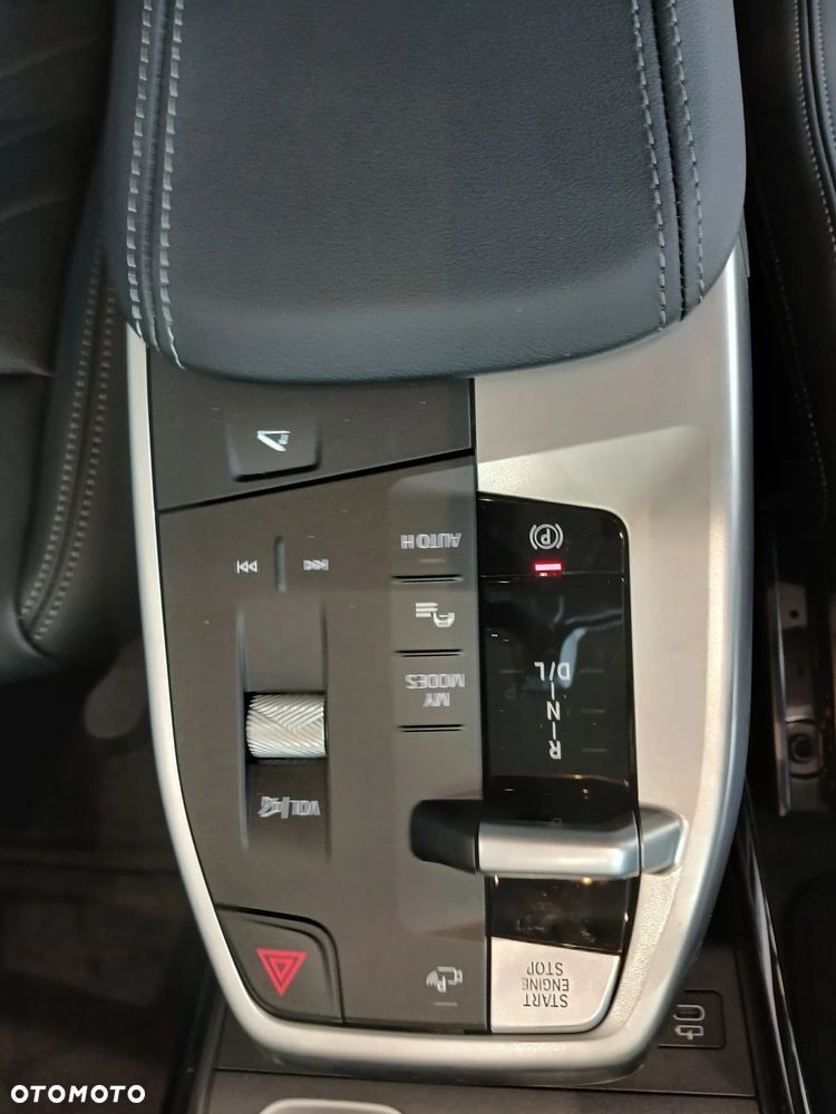 BMW X1 sDrive18i xLine - 22