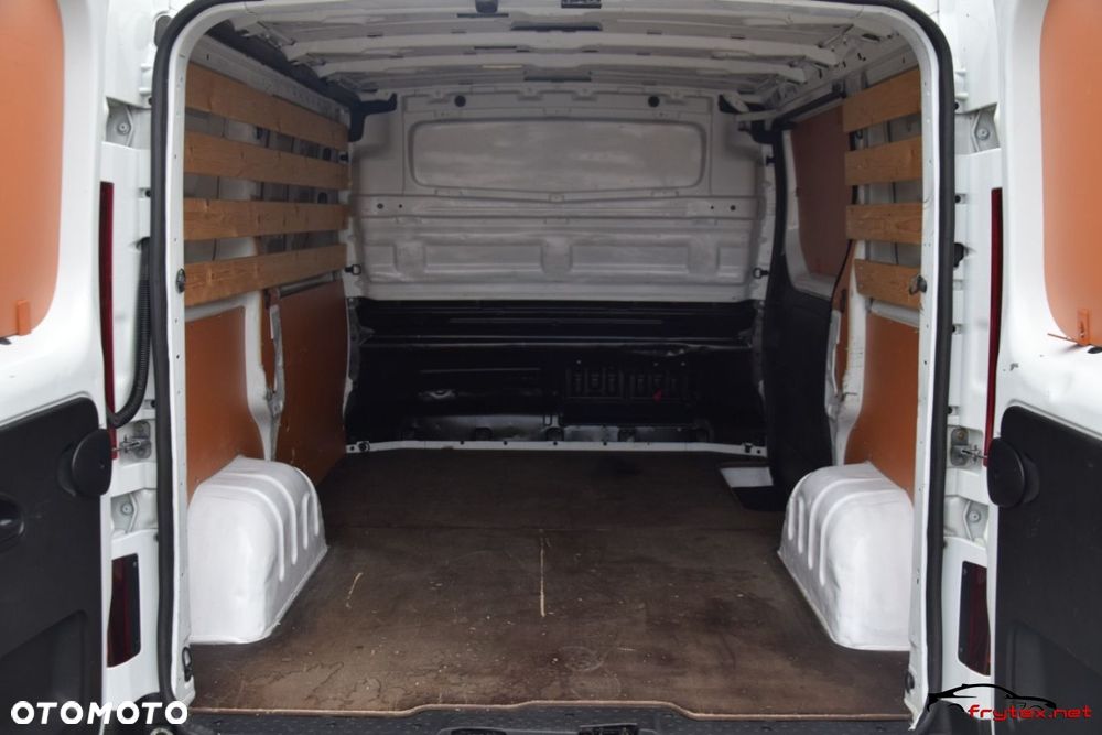 Renault Trafic - 19