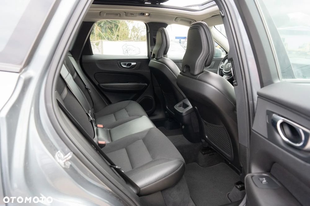 Volvo XC 60 D4 Geartronic Momentum Pro - 22