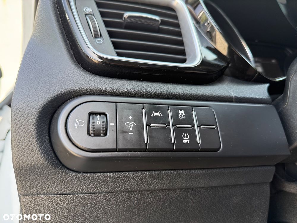 Kia XCeed 1.6 CRDi (48V Mild-Hybrid) DCT7 PLATINUM - 14