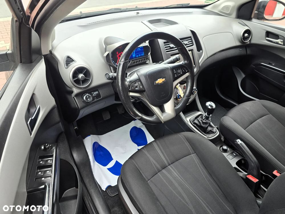 Chevrolet Aveo 1.6 LTZ S/S - 19