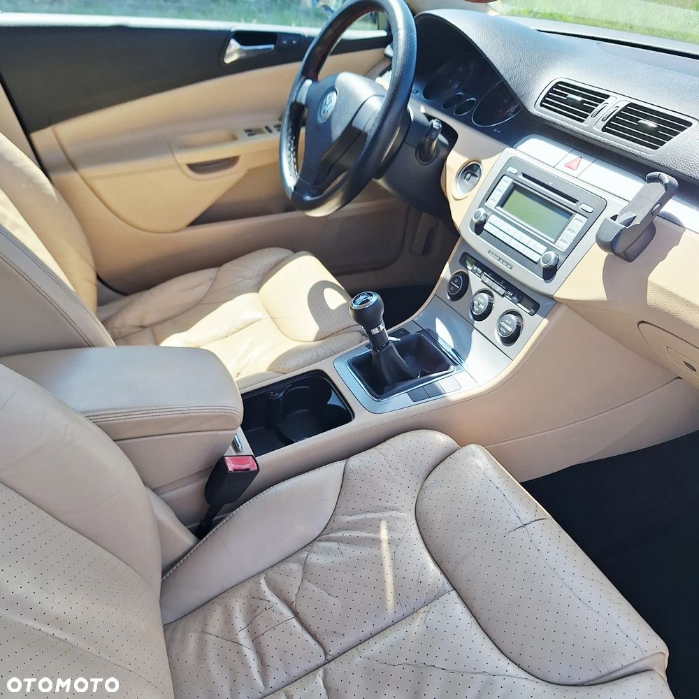 Volkswagen Passat 2.0 TDI DPF Comfortline - 10