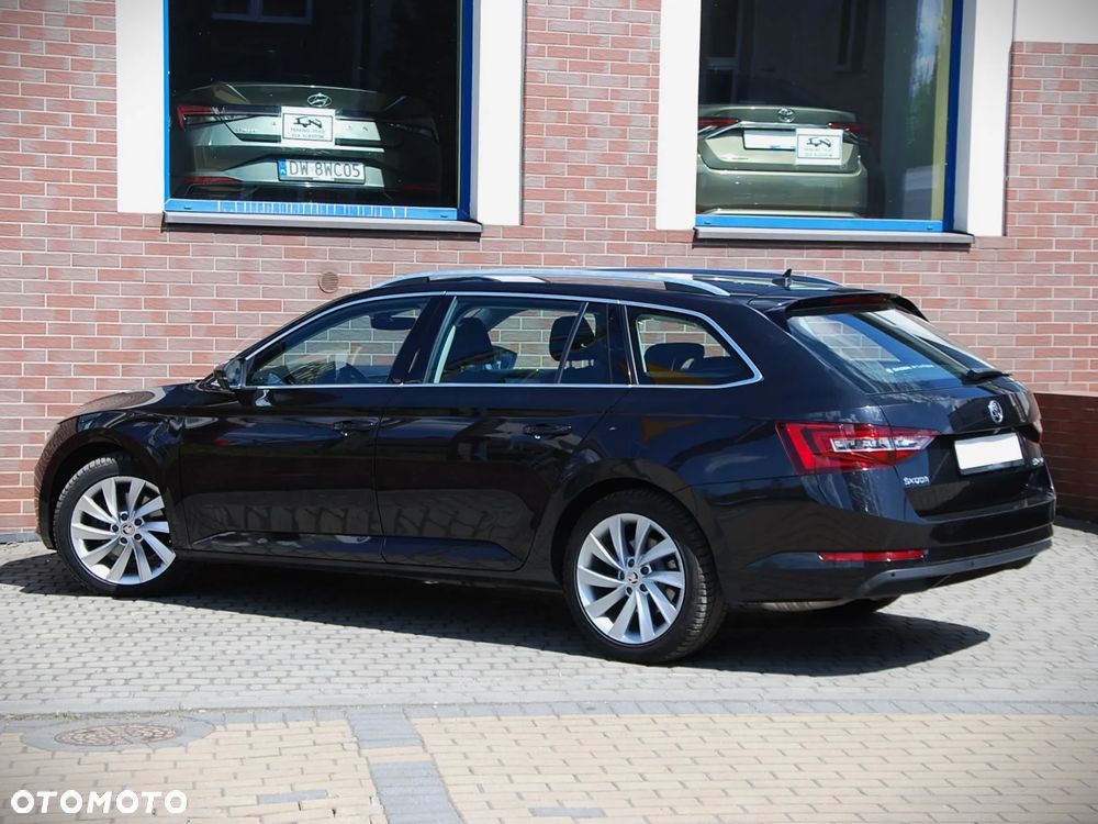 Skoda Superb 1.5 TSI Style DSG - 35