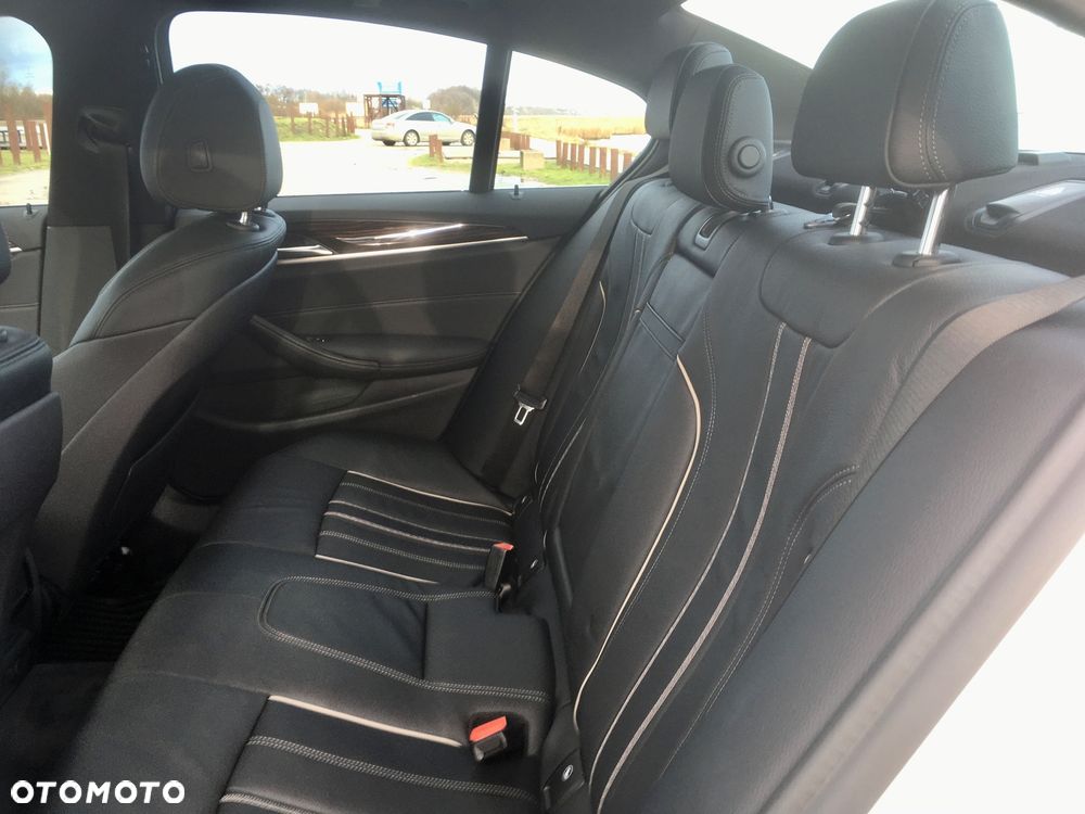 BMW Seria 5 540i GPF xDrive Luxury Line - 25