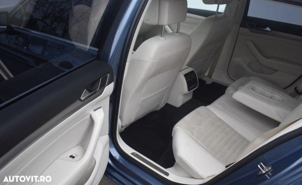 Volkswagen Passat 2.0 TDI DSG Highline - 8
