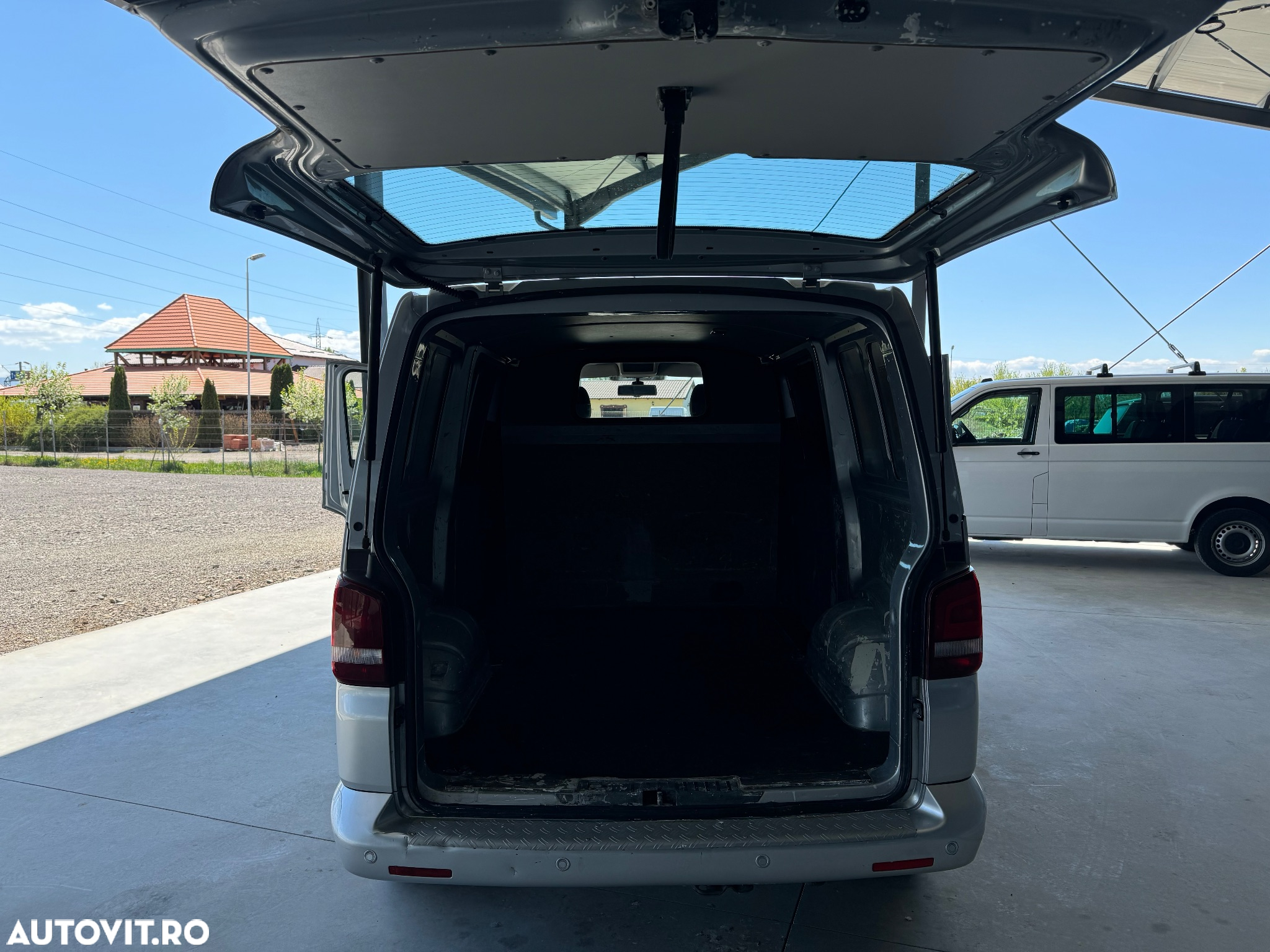 Volkswagen Transporter - 7