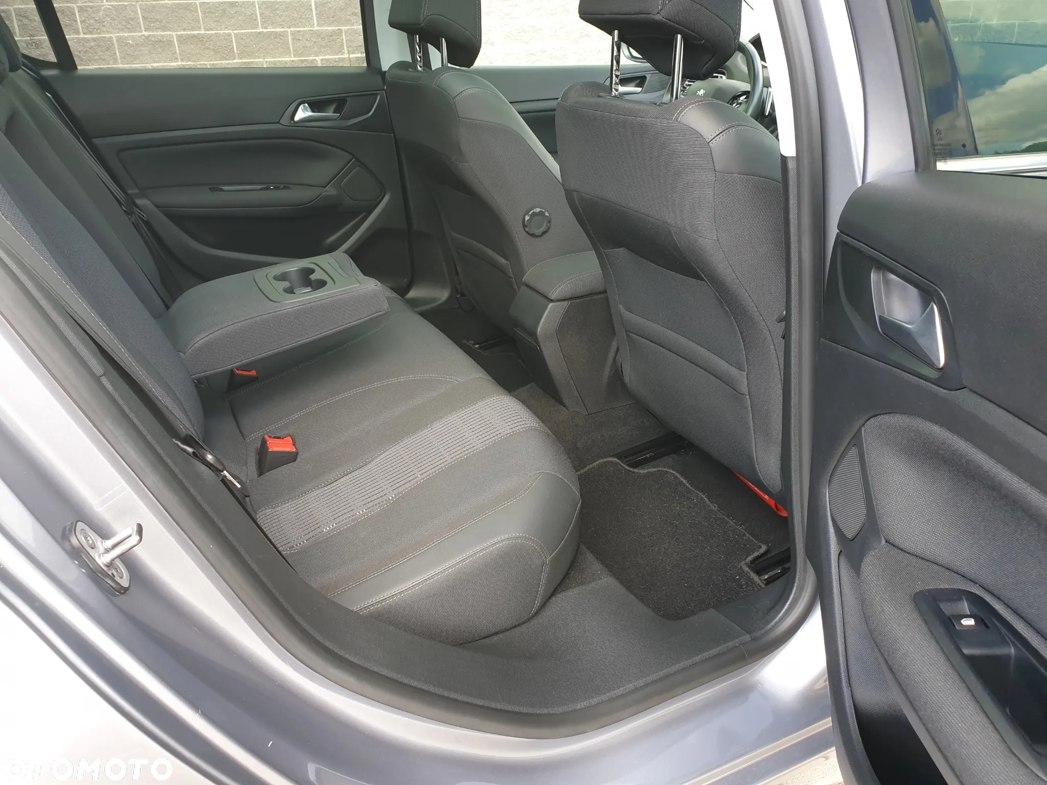 Peugeot 308 1.2 PureTech Allure S&S EAT6 - 18