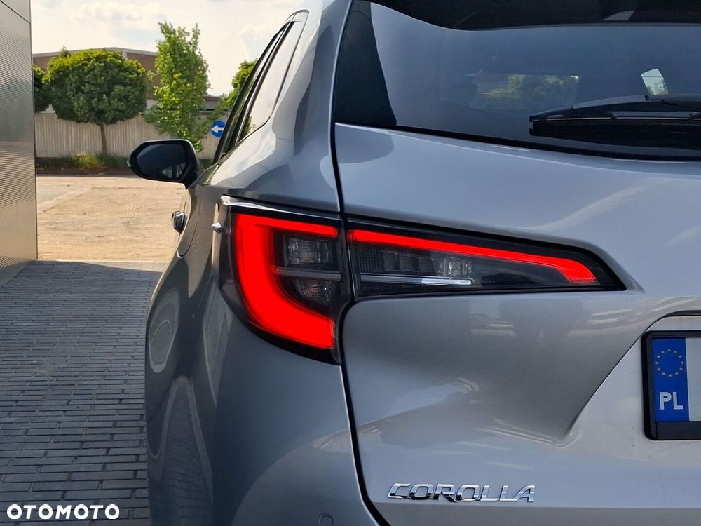 Toyota Corolla 1.8 Hybrid Comfort - 9