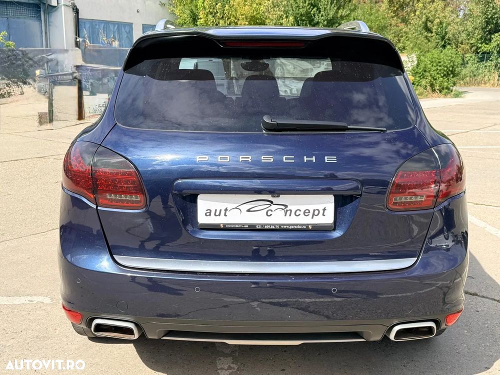 Porsche Cayenne 3.0 L V6 - 7