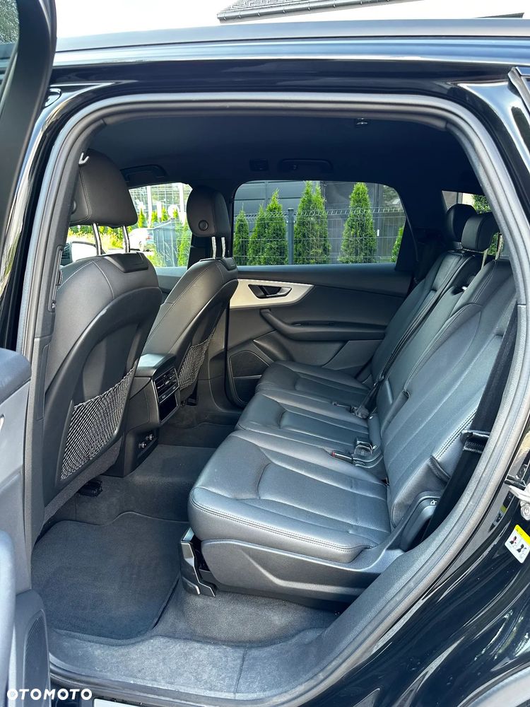 Audi Q7 - 8