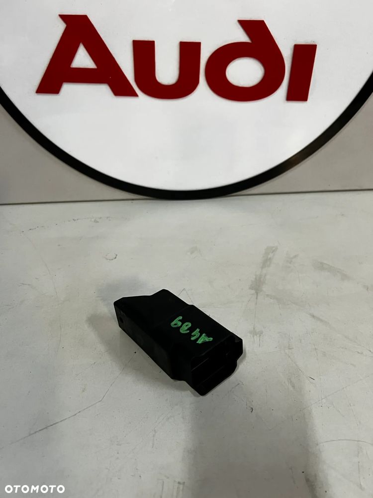 AUDI A4 B9 A5 F5 8W 2.0TDI PRZEKAŹNIK ŚWIEC ŻAROWYCH 8W0907599 - 1