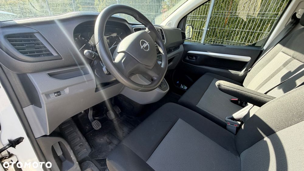 Opel Vivaro - 22