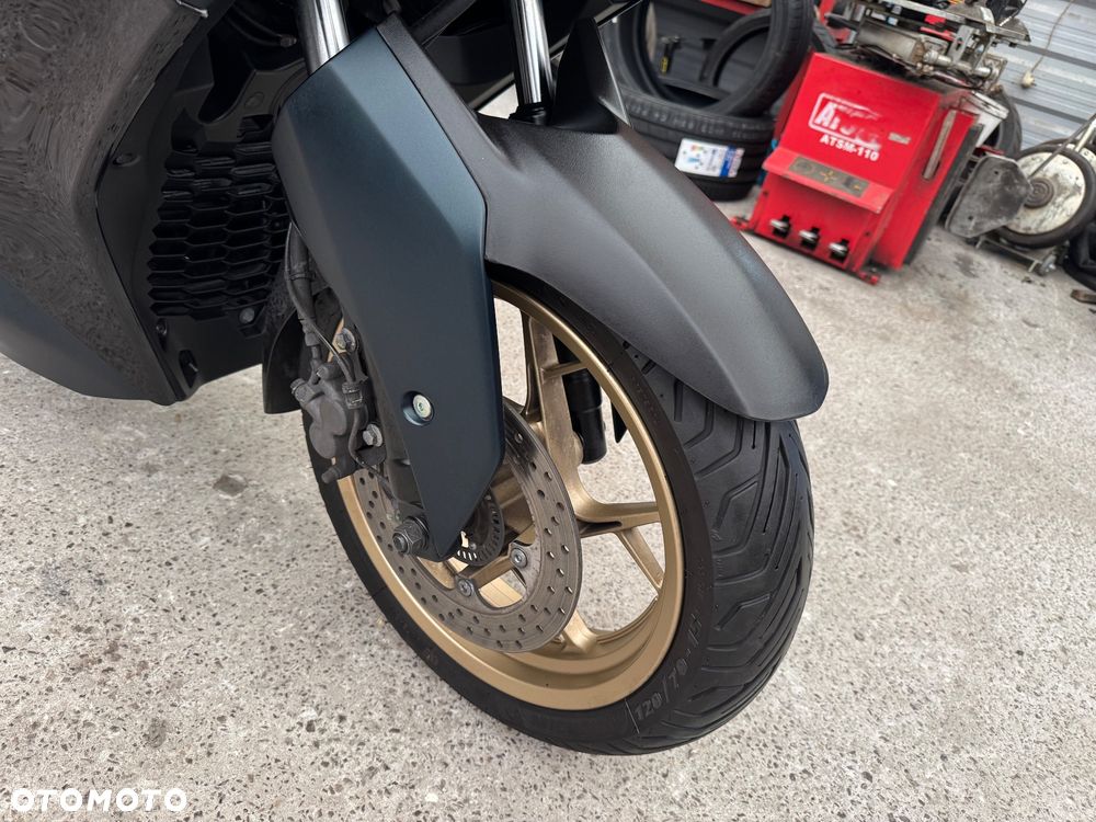 Yamaha X-max - 14
