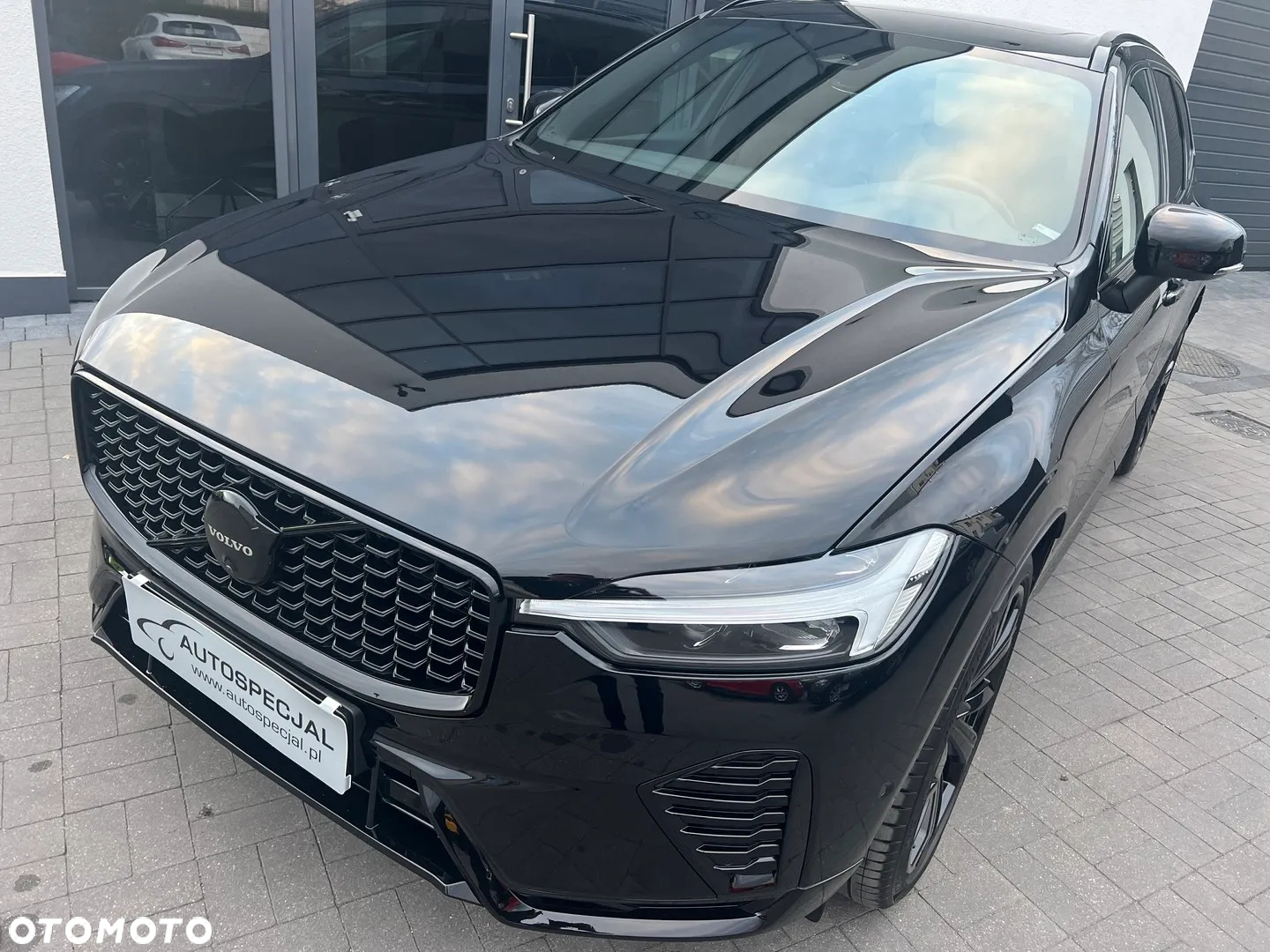 Volvo XC 60 B5 B AWD Plus Black Edition - 10